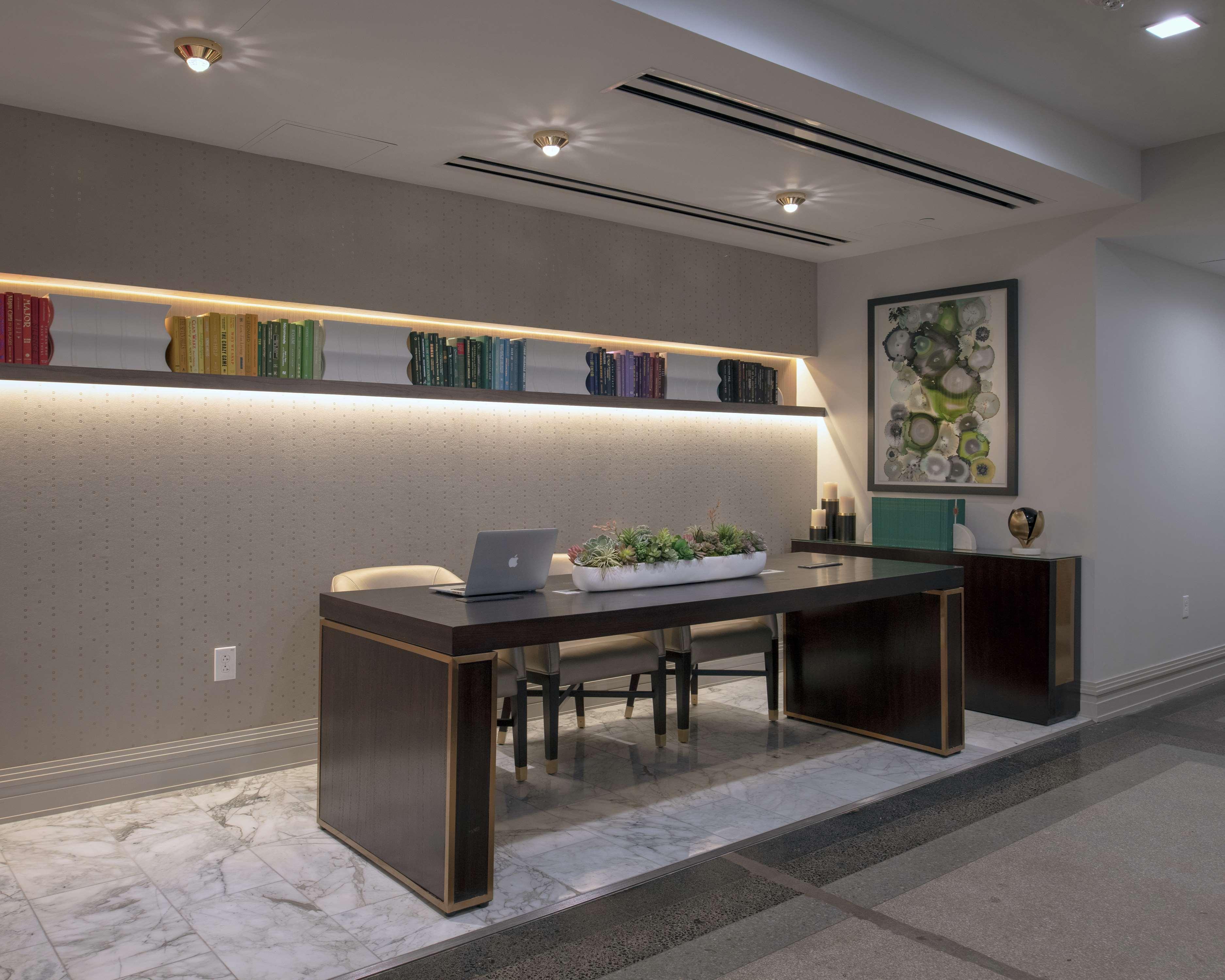 Tulsa Club Hotel Curio Collection By Hilton Екстериор снимка