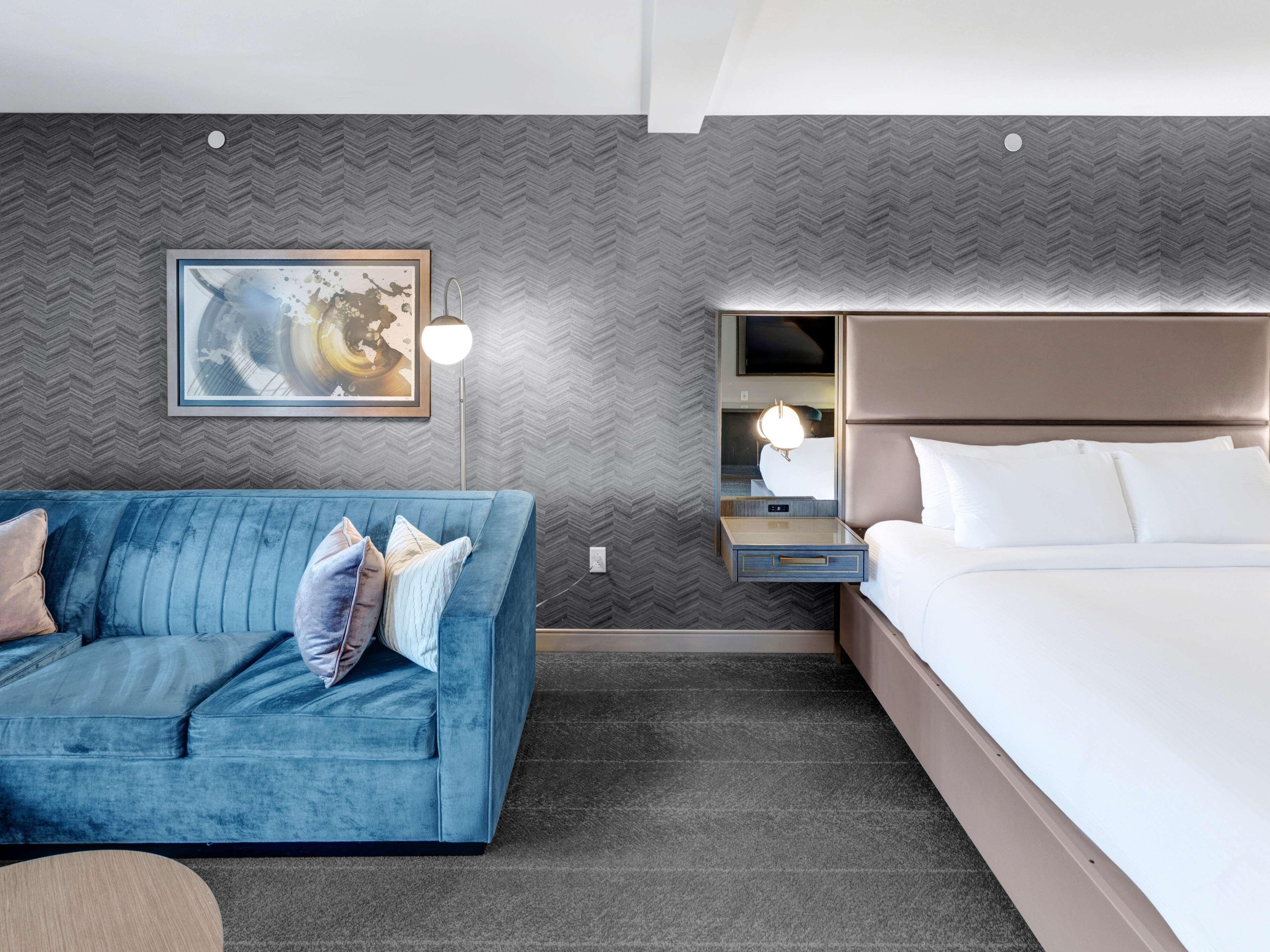 Tulsa Club Hotel Curio Collection By Hilton Екстериор снимка