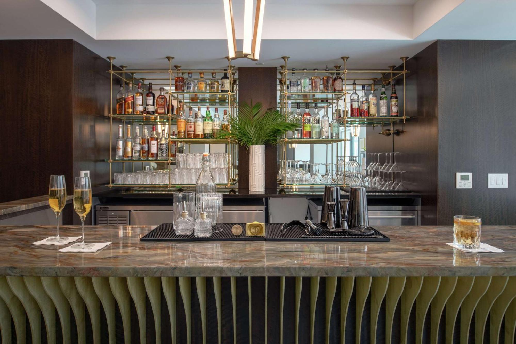 Tulsa Club Hotel Curio Collection By Hilton Екстериор снимка