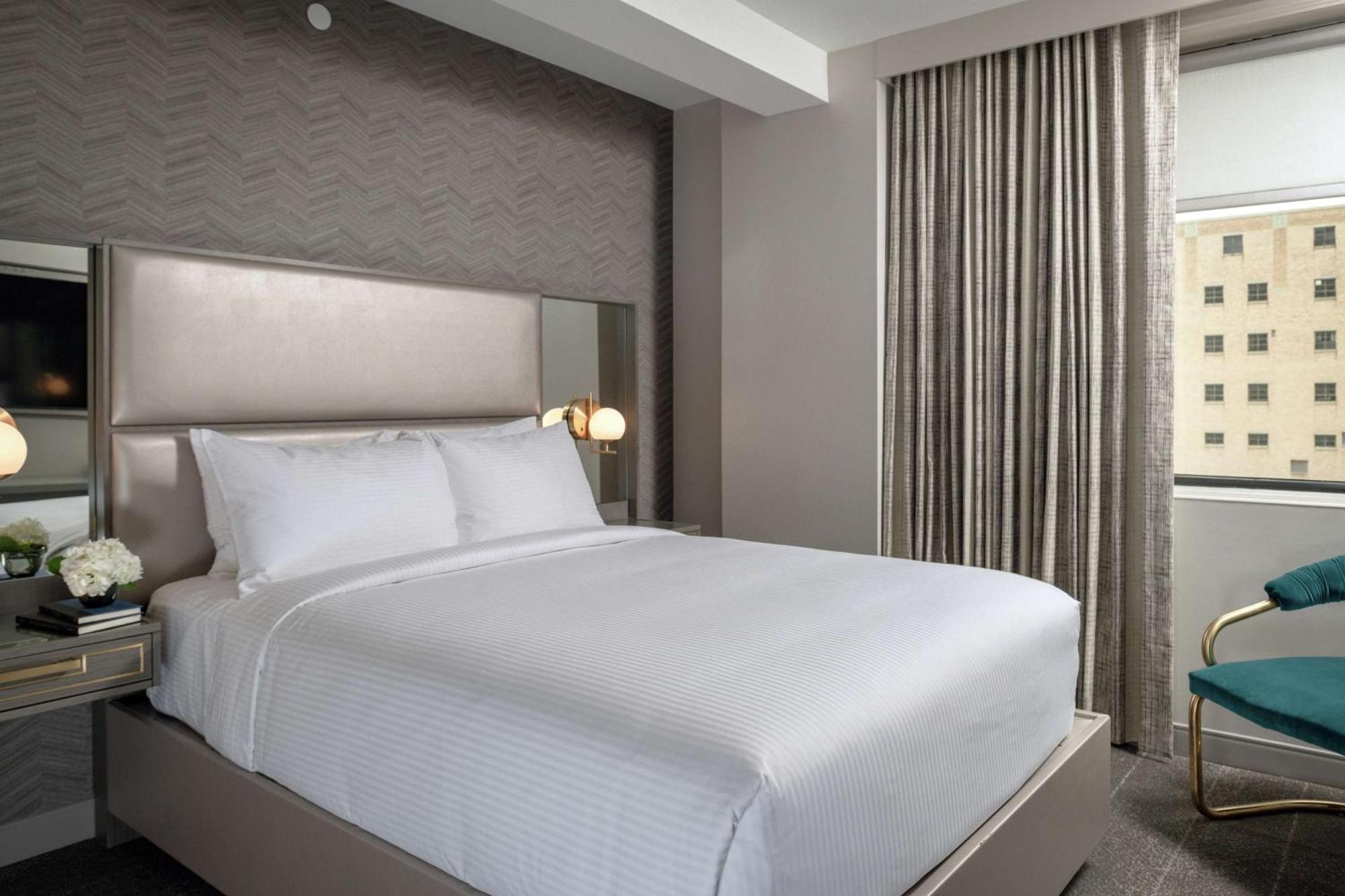 Tulsa Club Hotel Curio Collection By Hilton Екстериор снимка