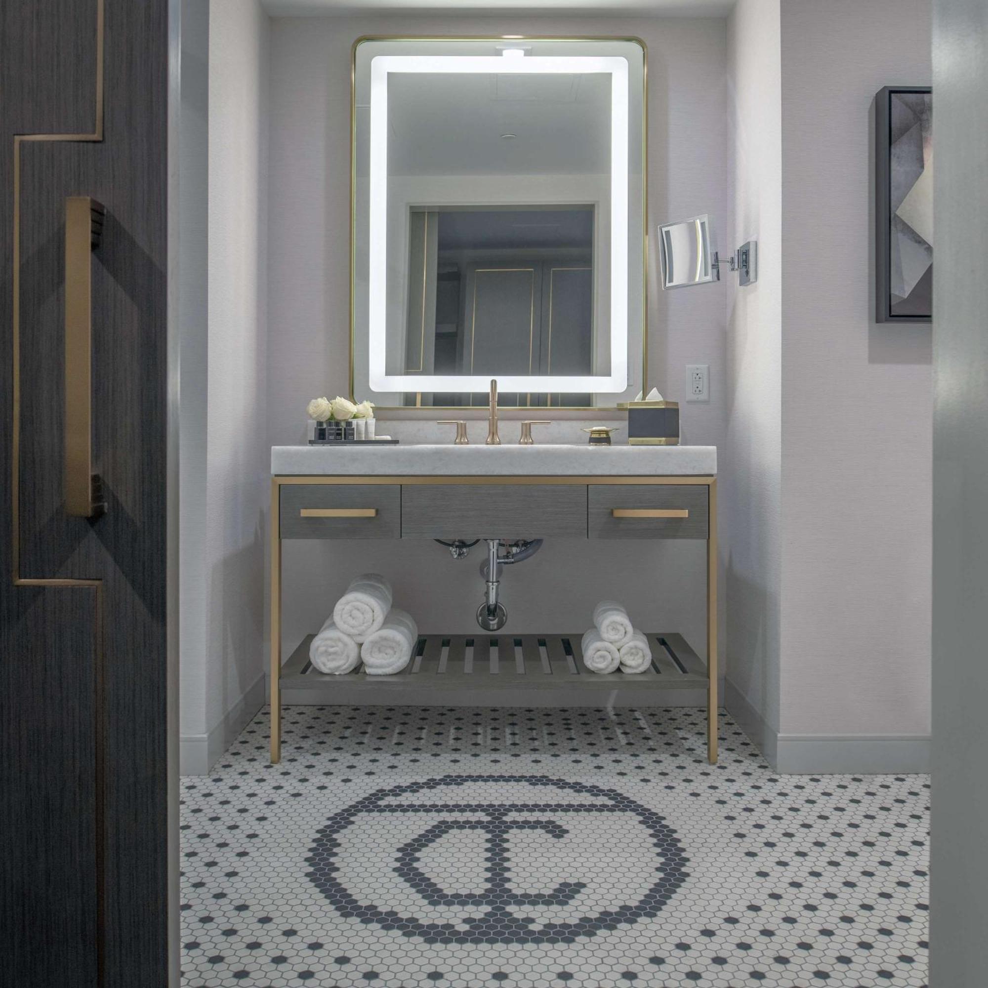 Tulsa Club Hotel Curio Collection By Hilton Екстериор снимка